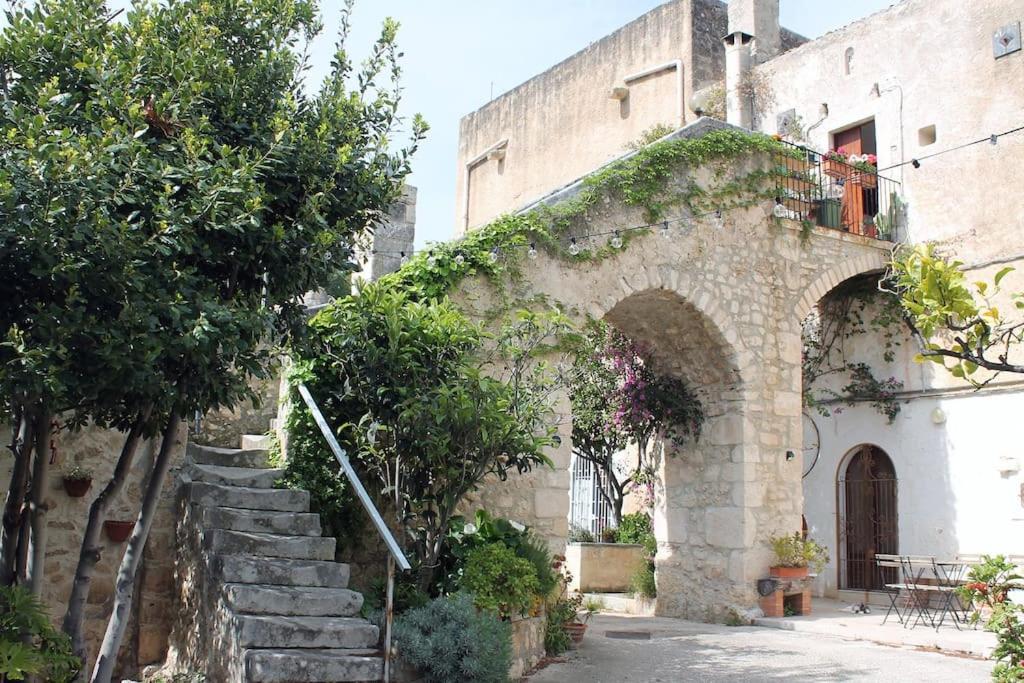 Casa Masseria Dell'800 Gargano. Le Mignole Monte SantʼAngelo Exterior foto